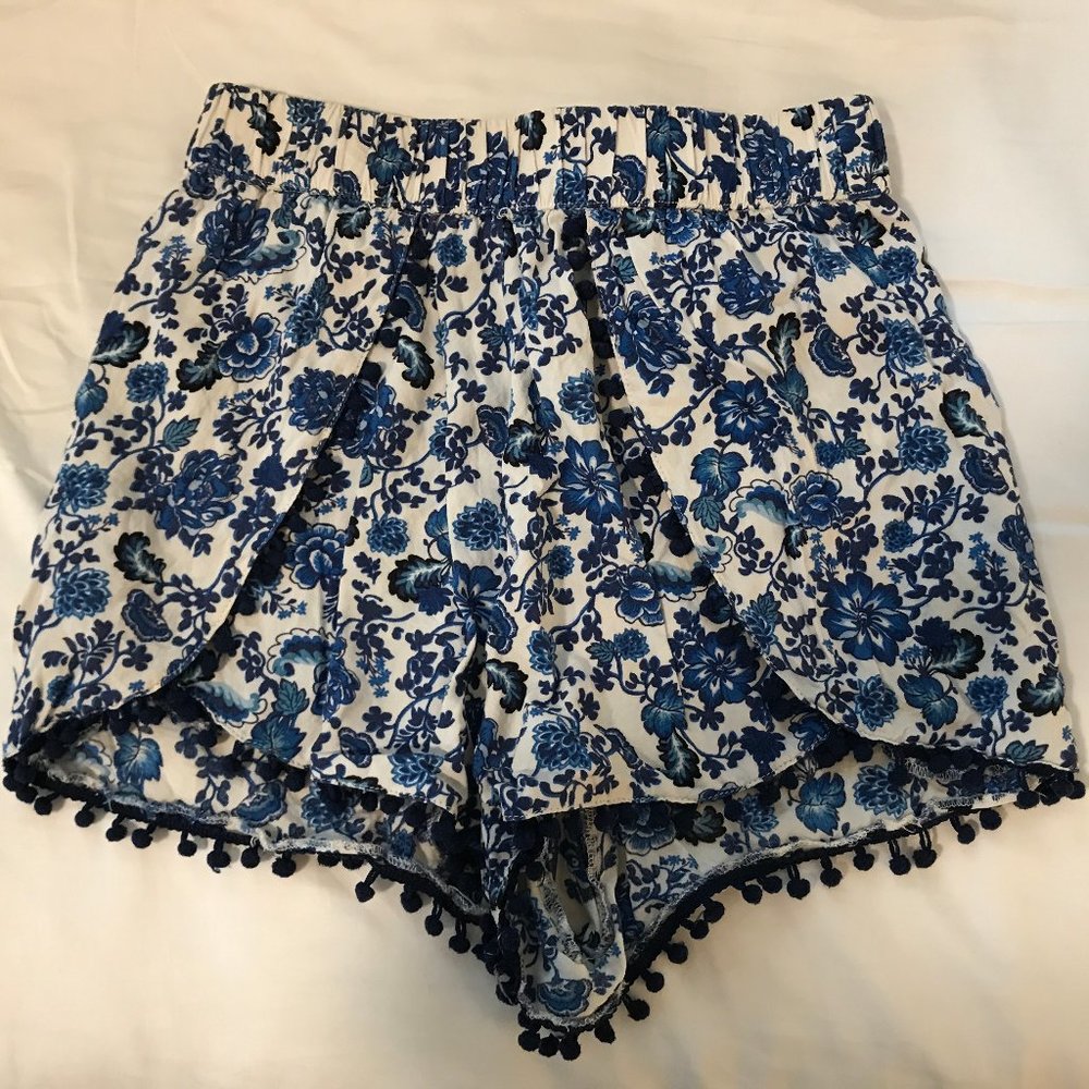 H&M Blue & White Floral Flowy Shorts